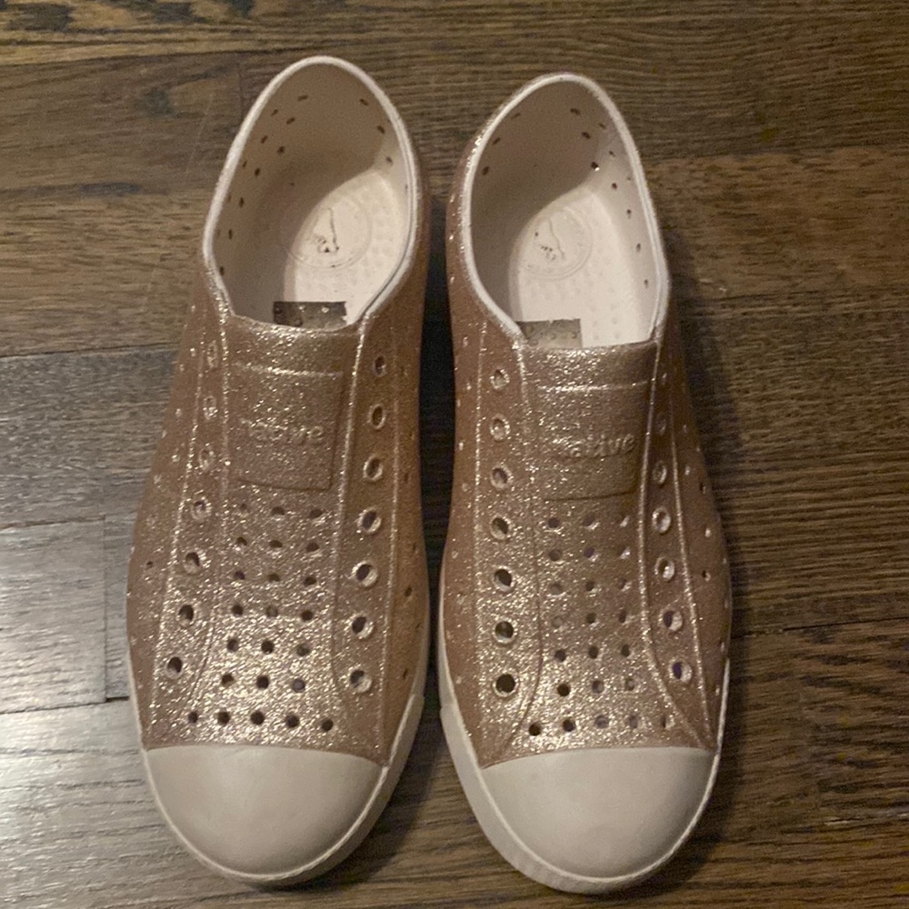 Girl gold glitter Natives
